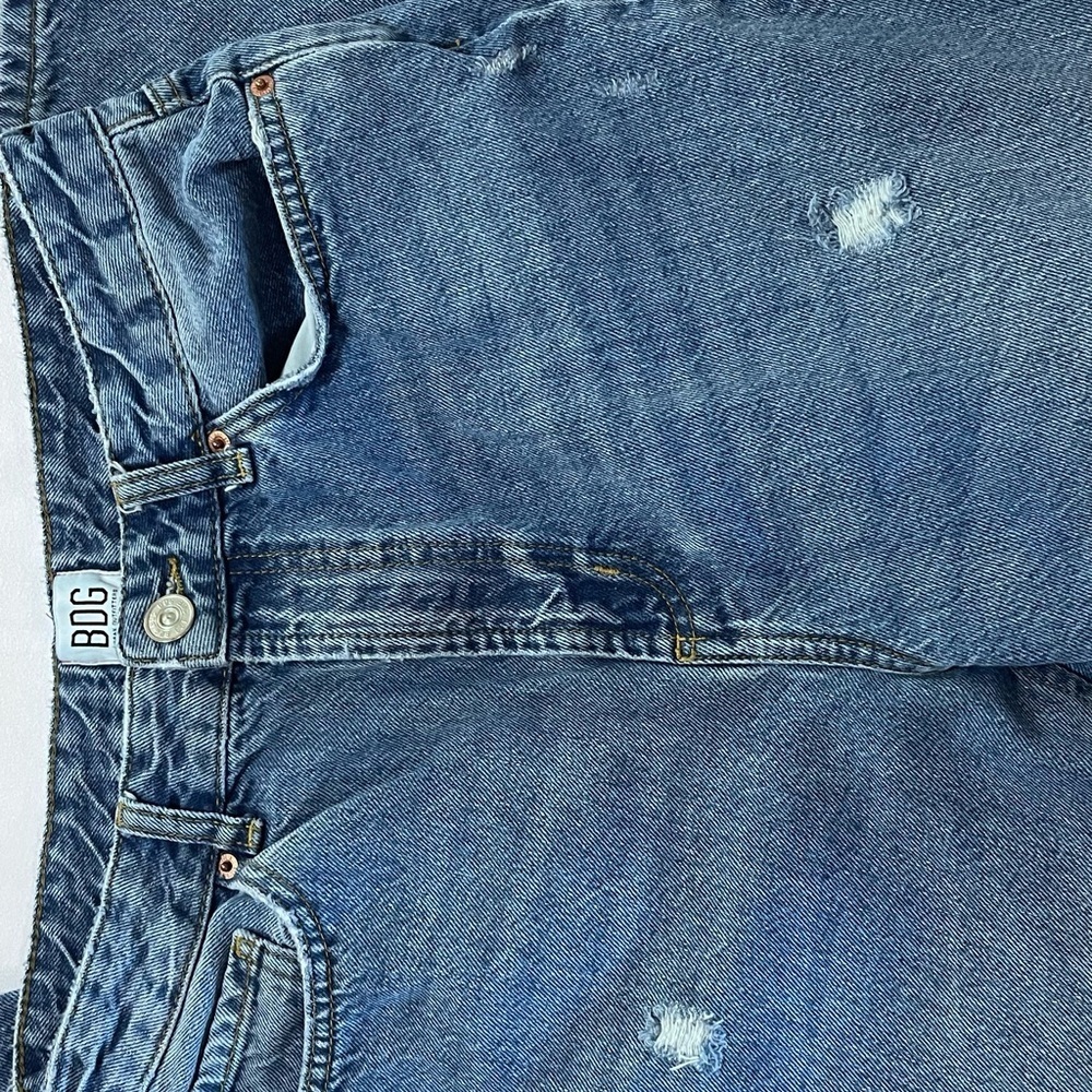 BDG Relaxed Fit Men's Denim Jeans - Picture 2 of 4